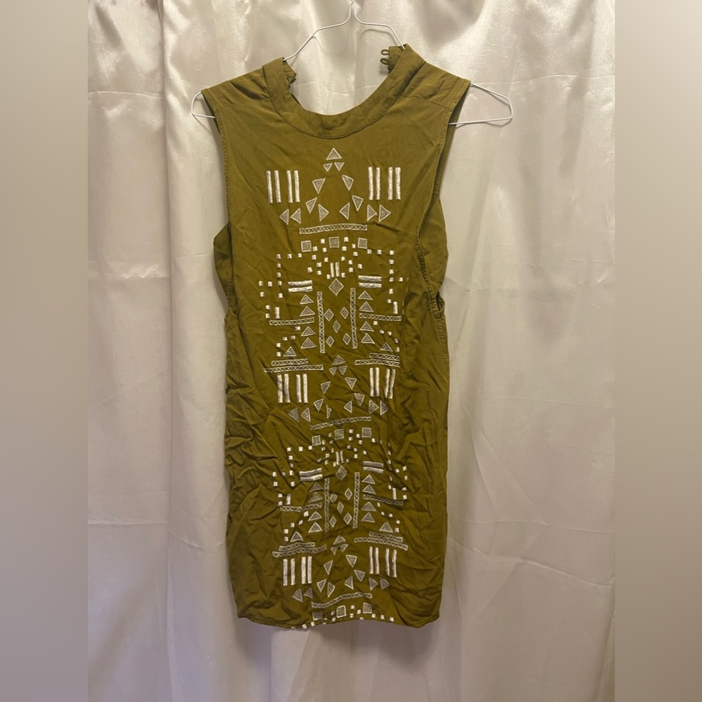 Free People size small dress, green embroidered